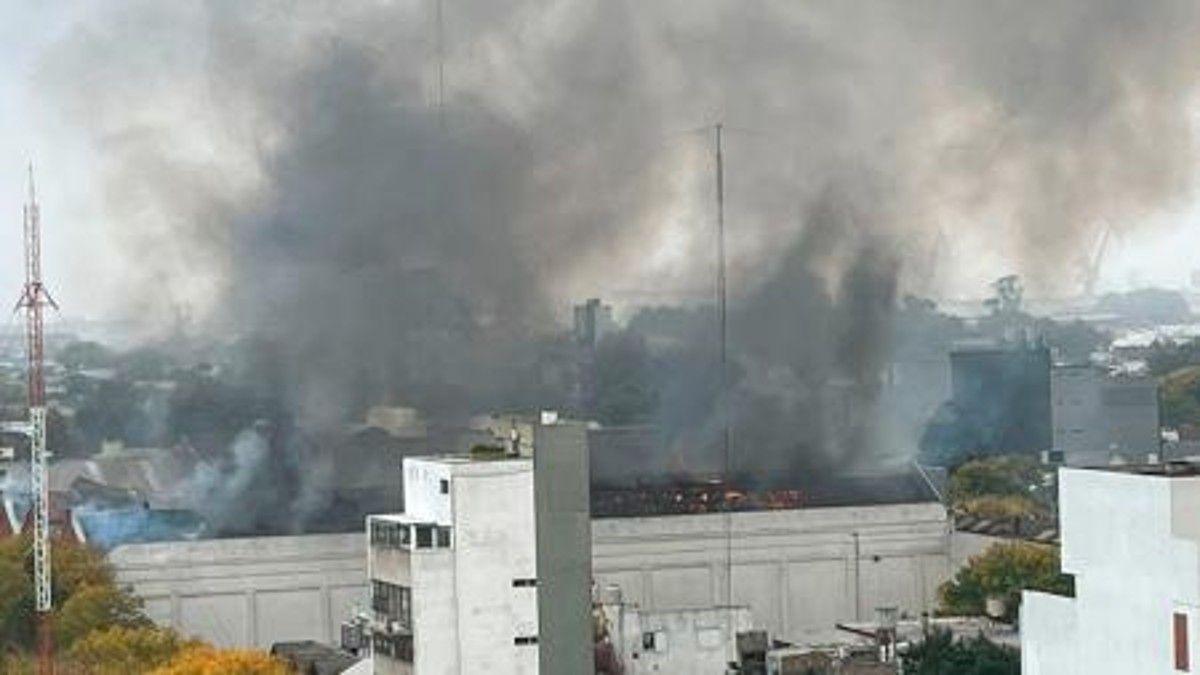 Incendio En Iron Mountain Cayeron Dos Paredes En El Dep Sito Y Llevar