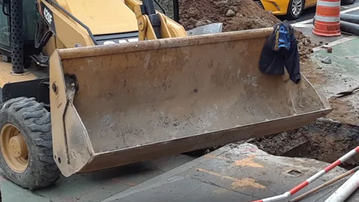 Trabajador murió aplastado por una máquina excavadora