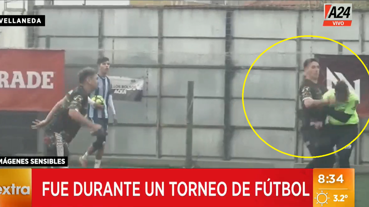 Un futbolista desmayó a un árbitro de una patada en la nuca