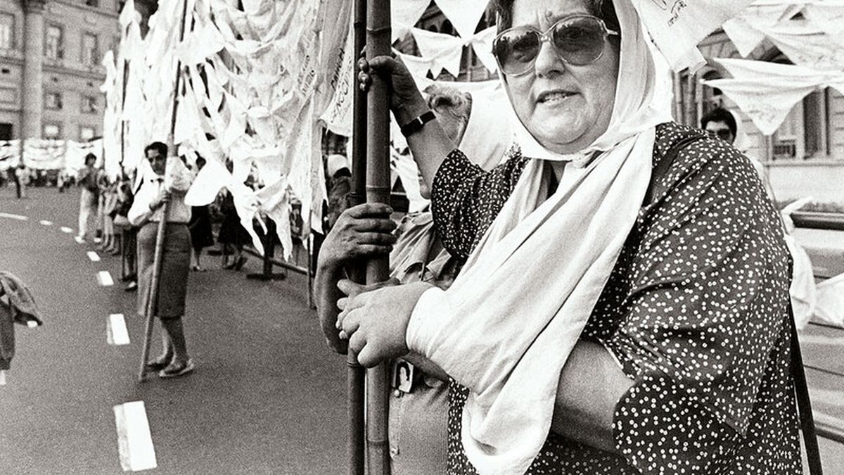 Las Cenizas De Hebe De Bonafini Descansar N En La Plaza De Mayo