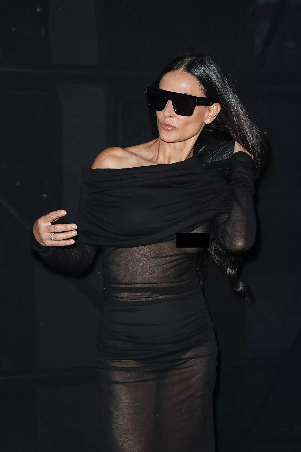 La Audacia De Demi Moore Un Vestido Transparente Que Le Jug Una Mala