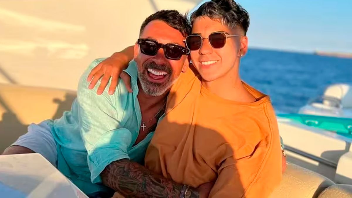 El hijo del Pocho Lavezzi publicó una foto inédita de su padre en