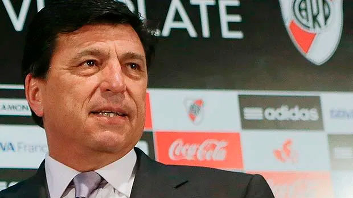 Daniel Passarella aceptó la invitación de River y volverá al Monumental