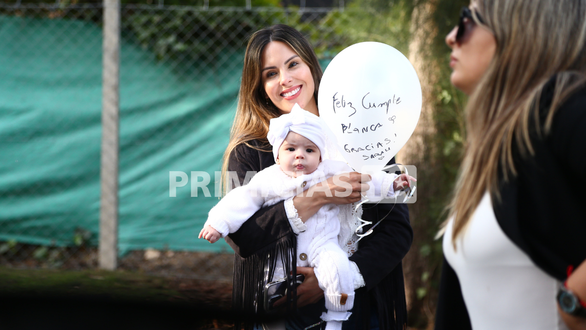 Barby Franco y Sarah Burlando acompañaron a Pampita en su nuevo