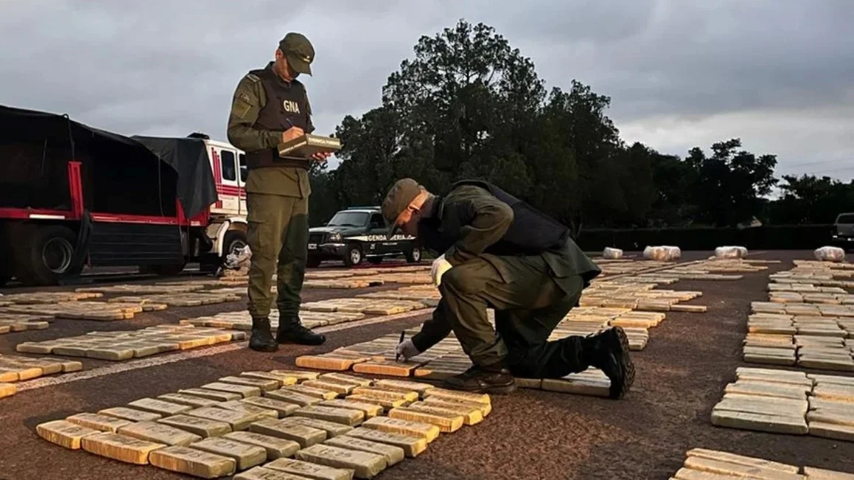 Misiones Secuestraron M S De Kilos De Marihuana Ocultos En El