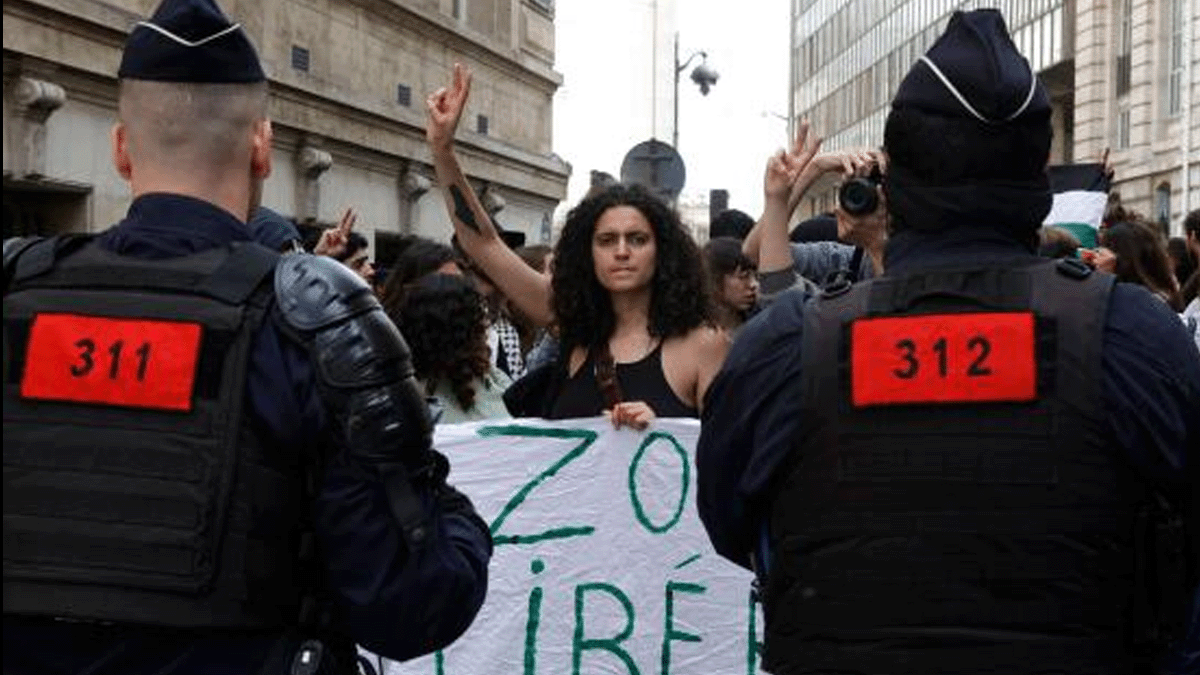 Estudiantes propalestinos protestan en la Sorbona de Par&iacute;s, desafiando a la polic&iacute;a (Foto: gentileza Le monde).