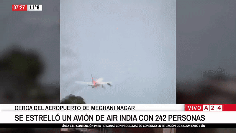 Fotos y videos: así fue el momento del impacto del avión que se estrelló en India