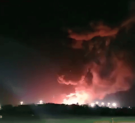 Los videos de la impresionante explosión que sacudió al partido de Ezeiza y mantiene en vilo a los vecinos