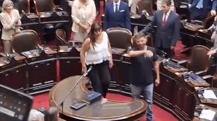 Los cruces en Diputados: el gesto de Grabois a Milei, la casta tiene miedo y Cristina Kirchner libre