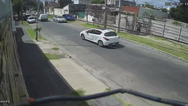 Persecución en Haedo: tres delincuentes chocaron cuando huían, escaparon a pie y terminaron detenidos