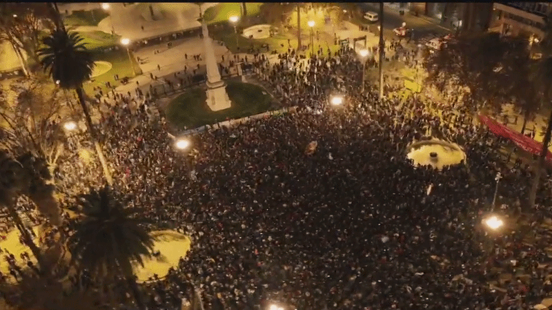 Misa ricotera en Plaza de Mayo: fanáticos del Indio se concentran para despedir a su ídolo