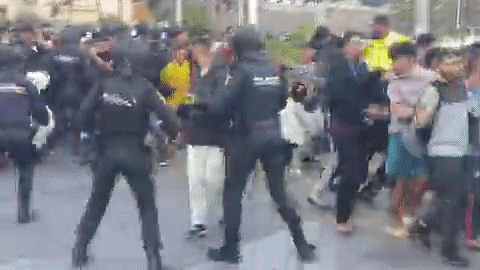 Ceuta: video del polémico y violento traslado de inmigrantes ilegales llegados desde Marruecos