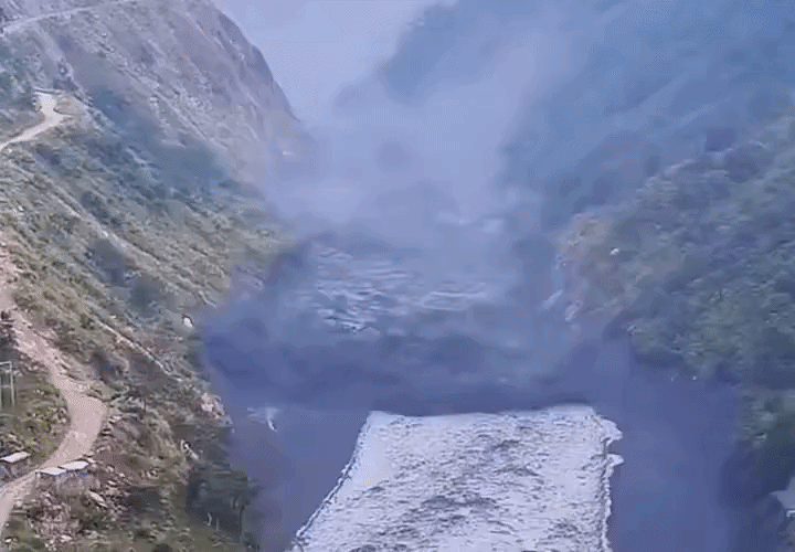Devastadora inundación en Nepal: el agua arrasó decenas de casas y hay desaparecidos
