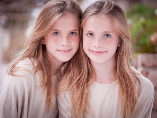 Así lucen ahora las gemelas Cali y Noelle Sheldon, quienes le dieron vida a Emma Geller en Friends