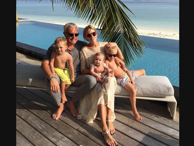 La top model rusa Elena Perminova junto a su familia.