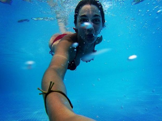 Cámara en mano, Danisa se hizo selfies en su viaje al Caribe hasta debajo del agua.