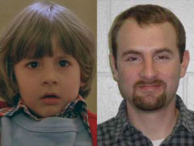 El Resplandor, 1980 Danny Lloyd Nació el 1 de enero 1973 en Chicago. Su primer papel y más conocido es el de Danny Torrance en El Resplandor. Fue seleccionado para el papel debido a su capacidad para mantener su concentración durante largos períodos de tiempo. Dos años después, trabajó en la película Will: La autobiografía, de G. Gordon Liddy. Ese mismo año se retiró. Desde 2007 se dedica a la enseñanza.