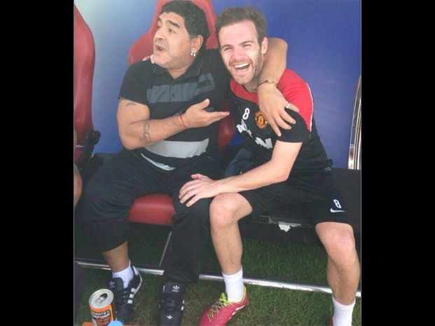 Con el español Juan Mata
