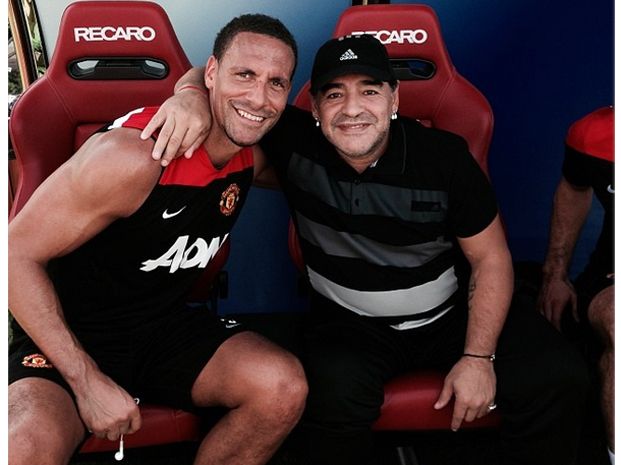 Con Río Ferdinand