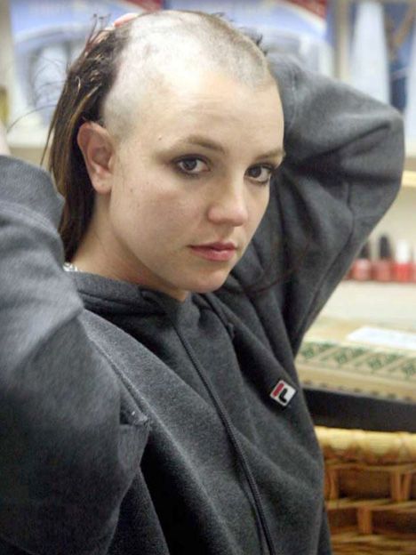 Britney Spears. Tuvo un período de crisis por abuso de sustancias en el que hizo papelones en público. Ahora se la ve a veces errática, pero más calmada.