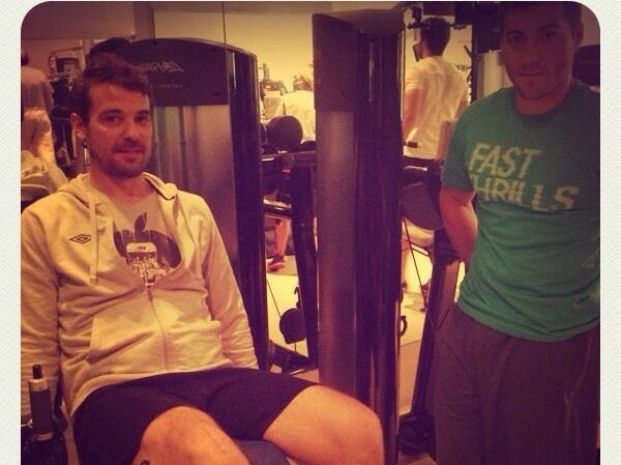 Peter también se prendió al gimnasio.