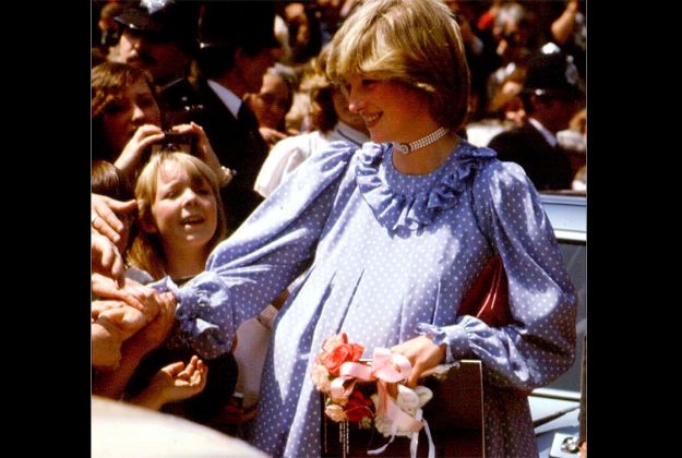 En 1982, embarazadísima del príncipe Guillermo, no dejó de lado su agenda oficial.