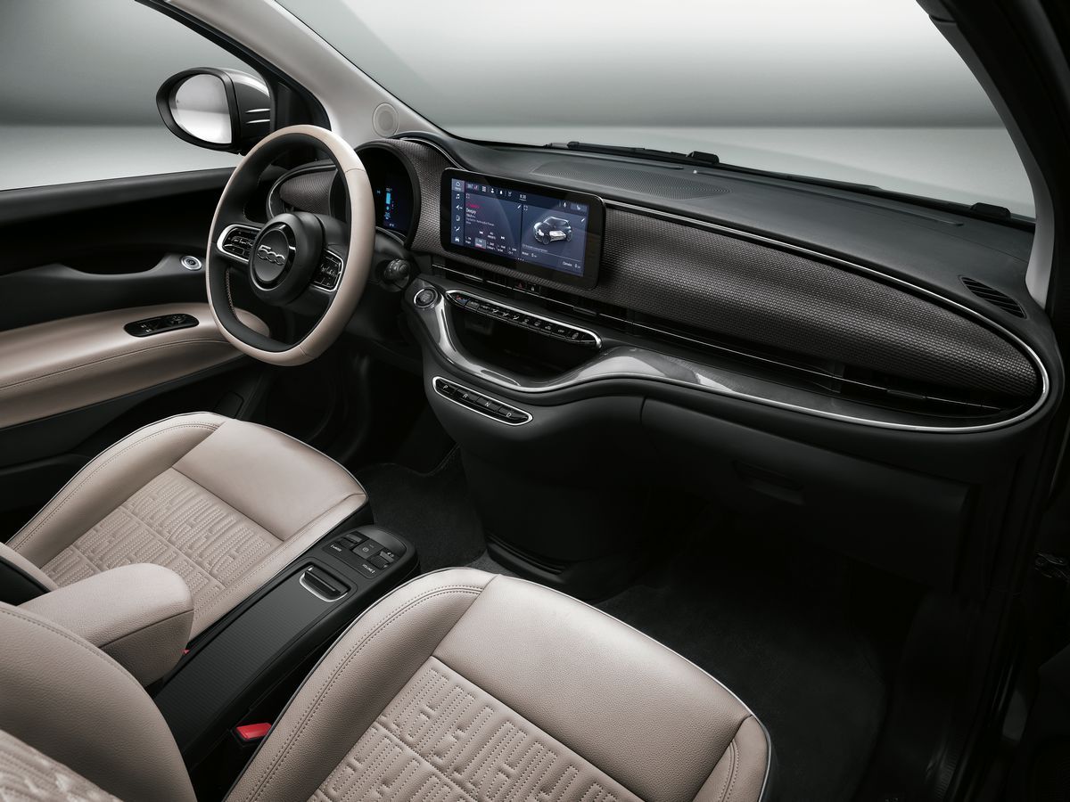 Interior del Fiat 500 eléctrico