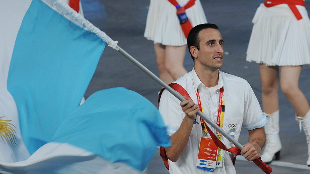 Manu abanderado de Argentina en los Juegos de Beijing 2008.