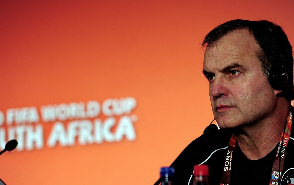 Chiles coach, Argentine Marcelo Bielsa, listens during a  press conference  at Mbombela Stadium in Nelspruit on June 15, 2010 during the 2010 World Cup in South Africa. Chile and Honduras will play their first Group H match on June 16 in Nelspruit. AFP PHOTO / Martin BERNETTI (Photo by MARTIN BERNETTI / AFP)
