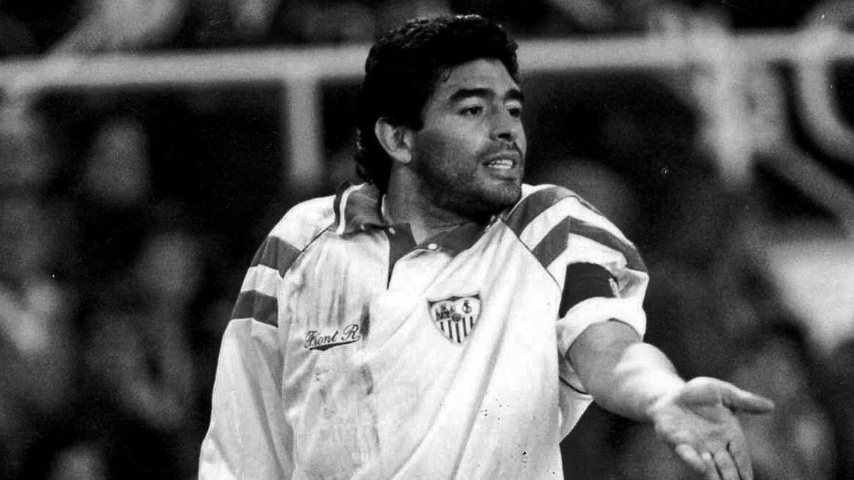 Un auto modelo 92 que perteneció a Maradona fue subastado por 574.700 dólares