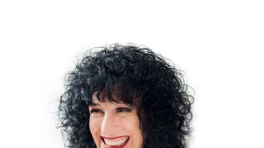 Julia Zenko presenta Nosotras