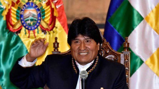 Se acentúa la crisis en Bolivia: renunciaron funcionarios y las FF.AA. le piden la renuncia a Evo Morales