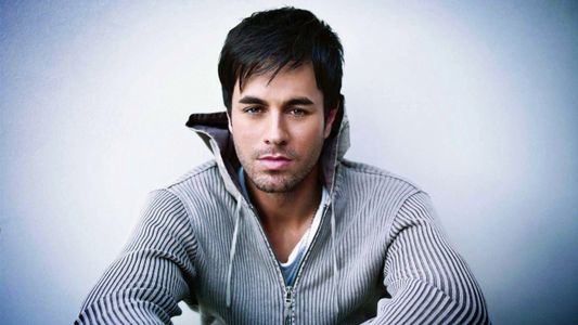 Enrique Iglesias lanza nuevo tema con Bad Bunny