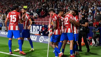 Luis Suárez cumplió con la ley del ex ante el Barcelona y festejó de una manera que levantó polémica