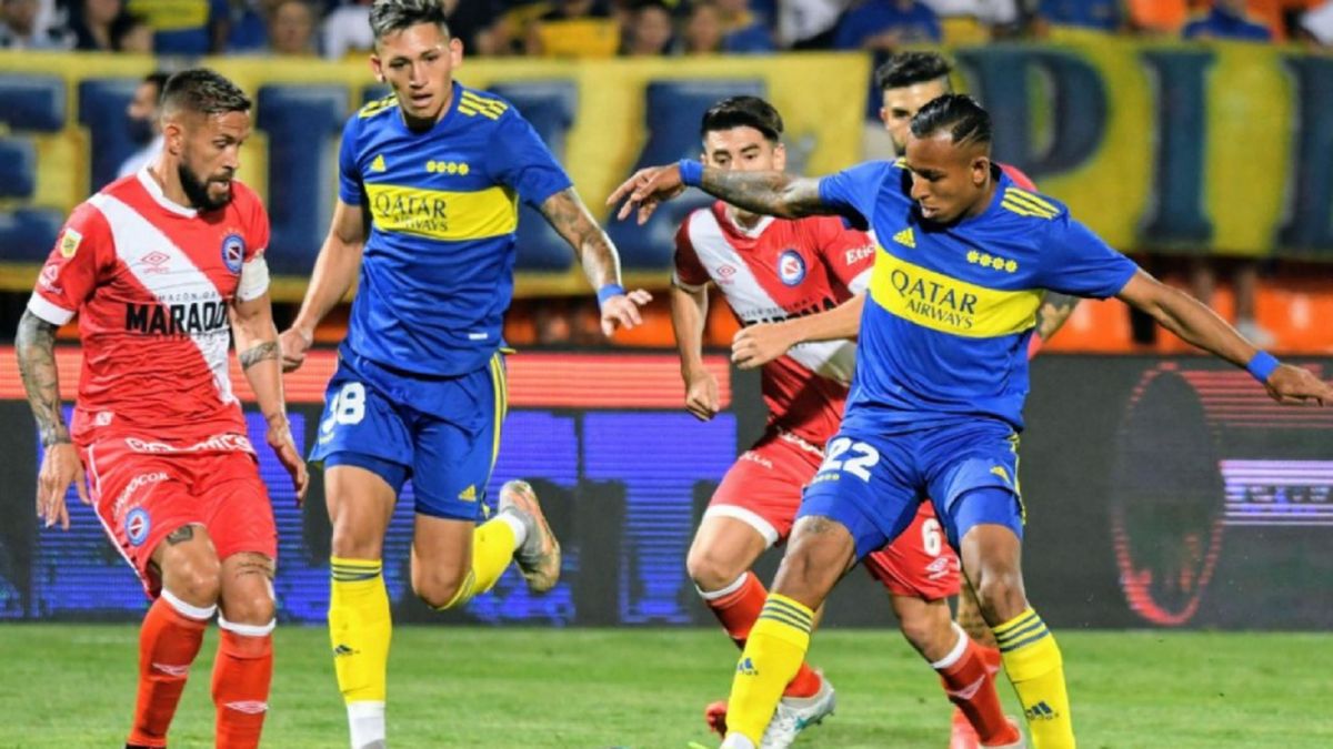 Boca y Argentinos se ven las caras desde las 21.30.