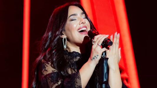 Ángela Leiva firmó nuevo contrato discográfico y prepara su gira por Europa