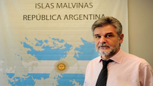 Con una dura crítica, el Gobierno repudió a Beatriz Sarlo tras afirmar que las Malvinas son territorio británico