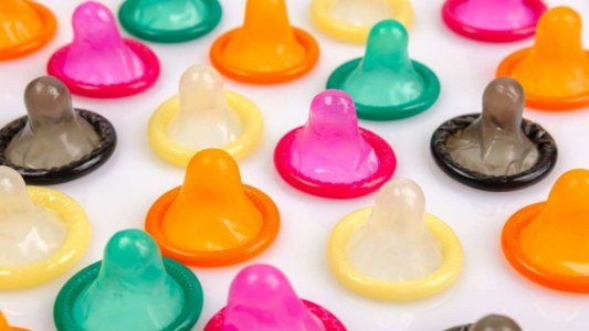 Preservativo semáforo que cambia de color si detecta enfermedades sexuales