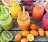 El jugo detox hace lo contrario de lo que dicen: la dura advertencia de un ingeniero bioquímico