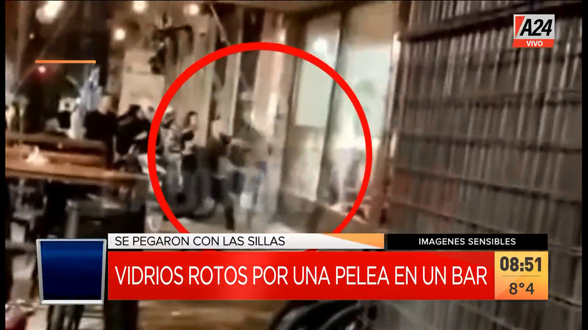 Pelea y explosión de violencia en un famoso bar de La Plata. (Captura de Tv)