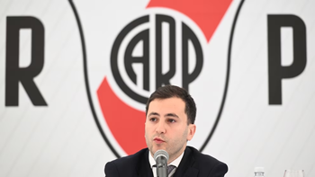 River pide prórroga en el mercado de pases y va por un central: las dos opciones que analizan