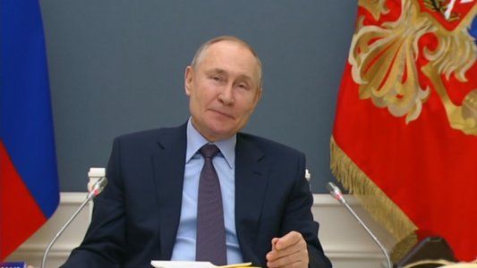 Vladimir Putin reveló que tuvo un pasado como taxista para poder subsistir
