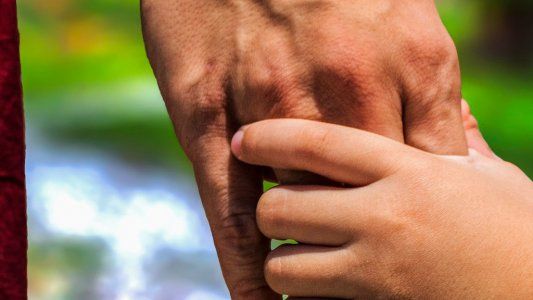 Cómo funciona el sistema de adopción en Argentina