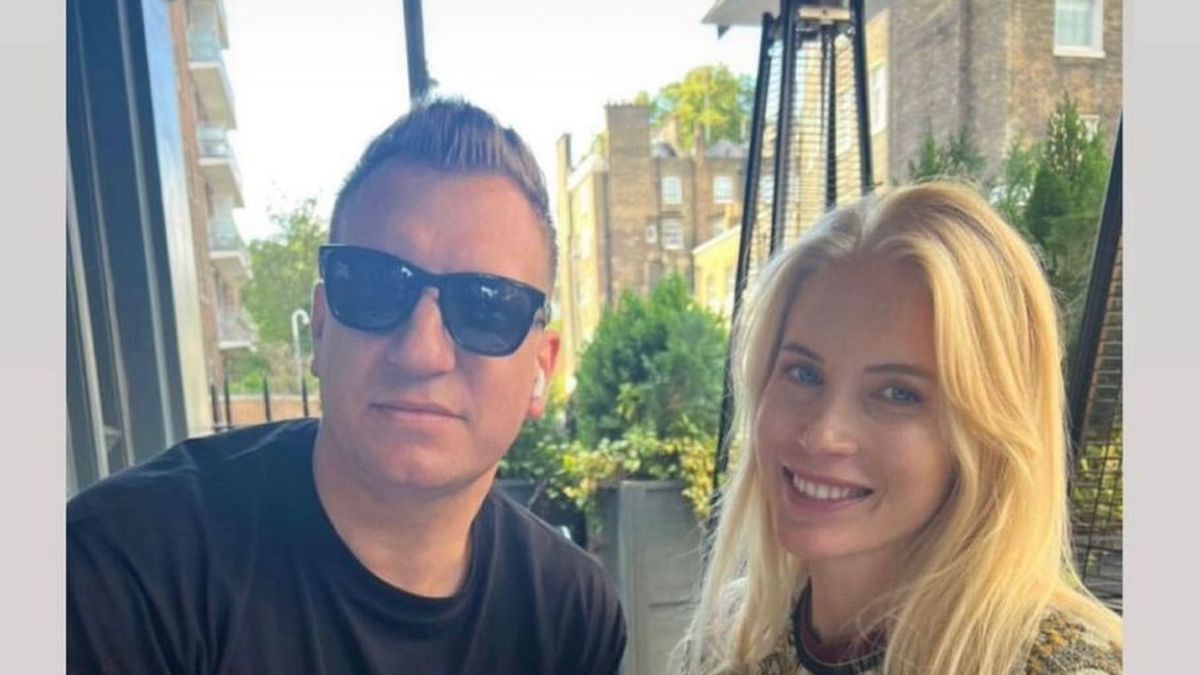 Con esta foto, Maxi López y Daniela Chistiansson anunciaron que será padres. 