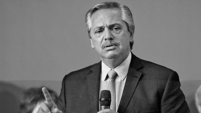 Tras el anuncio de la suspensión de repatriaciones, crece la indignación de los argentinos que esperan en el exterior