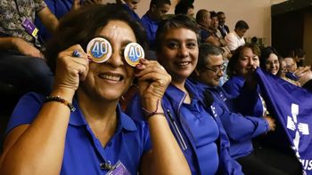 Avanza en Chile la ley para reducir la semana laboral a 40 horas: ¿se puede hacer en la Argentina?