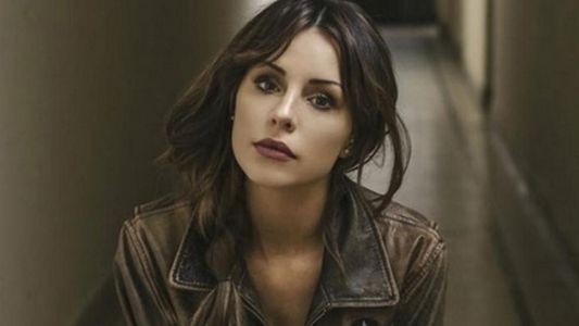 ¡Cande Tinelli viajó a Inglaterra para hacerse otro tatuaje!