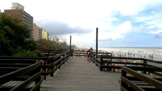 Una patota emboscó y asesinó a un joven en Santa Teresita:  así fue la brutal muerte de Tomás Tello Ferreyra