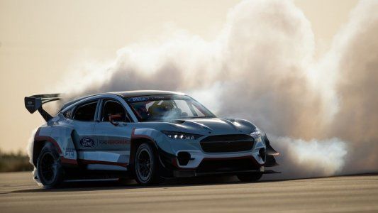Ford Mustang Mach-E. Una potencia de 1.400 CV con 7 motores eléctricos