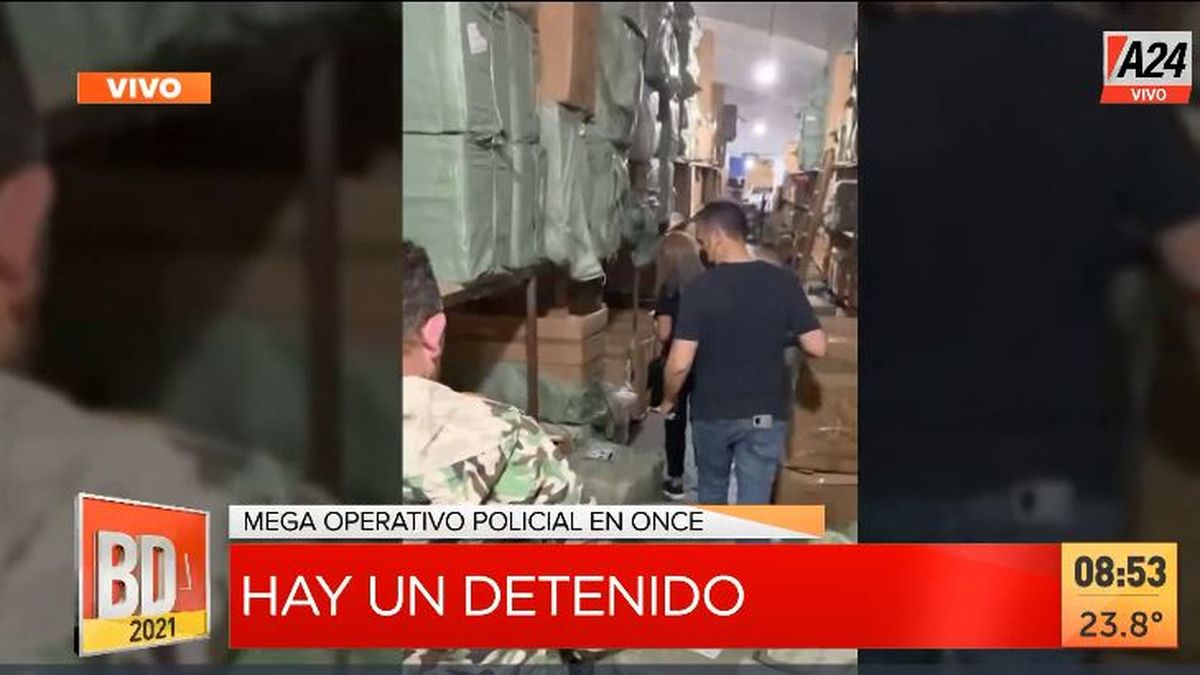 Megaoperativo en Once: allanamiento en 43 locales de ropa. (Captura de Tv)